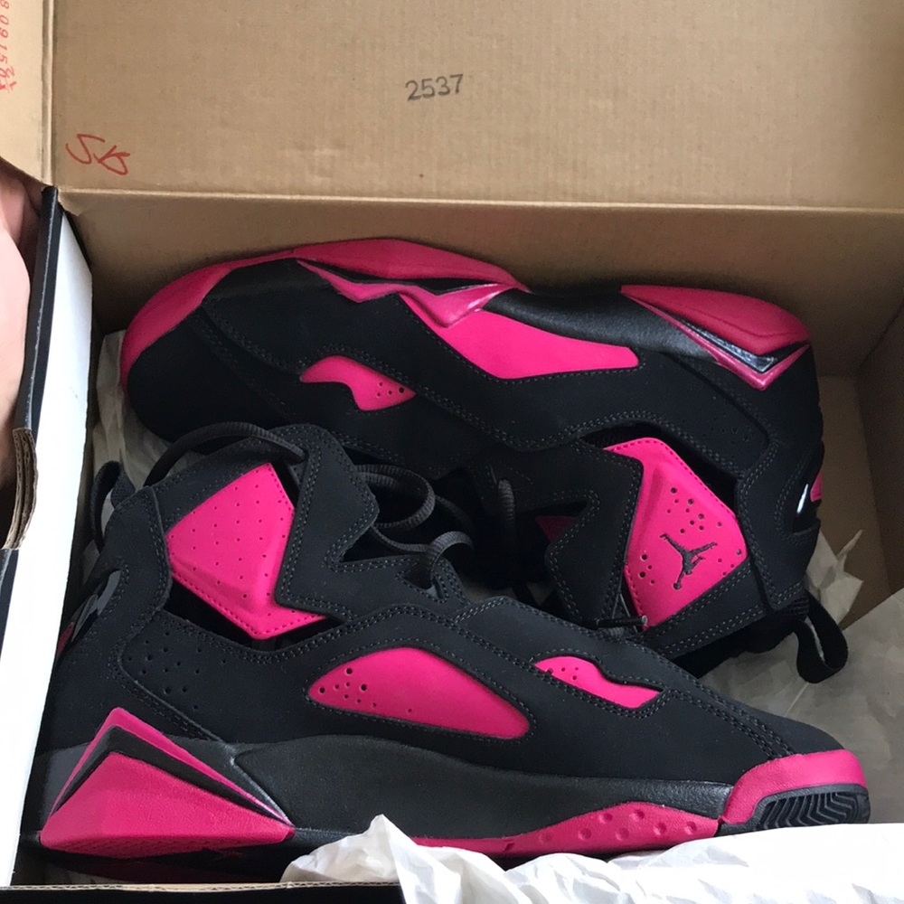 NEW WITHOUT TAGS JORDAN FLIGHTS